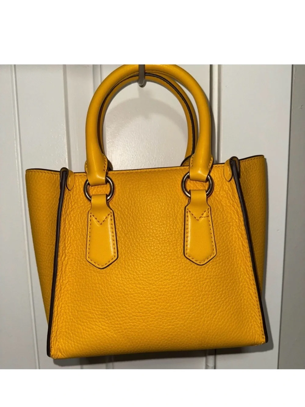 Michael Kors compact michael